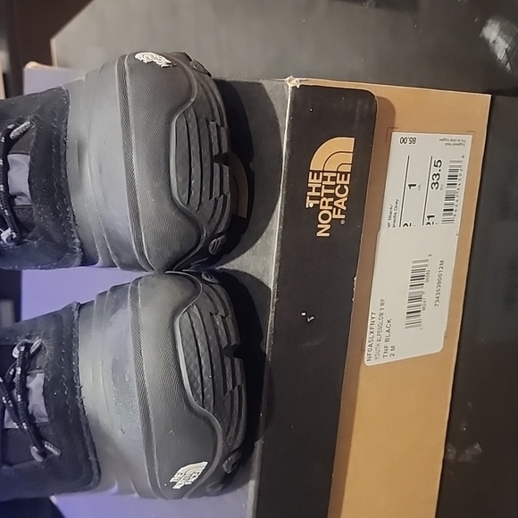 THE NORTH FACE Kids Alpenglow V WP Shoes Black/Gray Size 10 Toddler - Picture 3 of 3